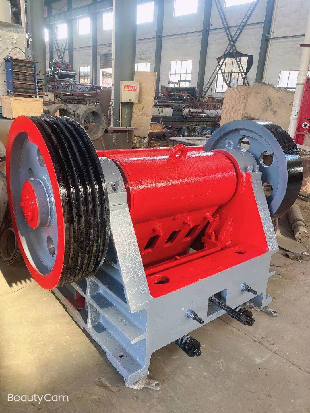 PE250-1200破碎机